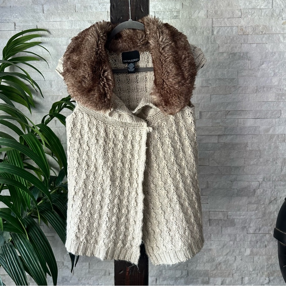 Cynthia ROWLEY Wool Alpaca Tan Cable-knit Brown Faux Fur Collar Sweater Vest XS